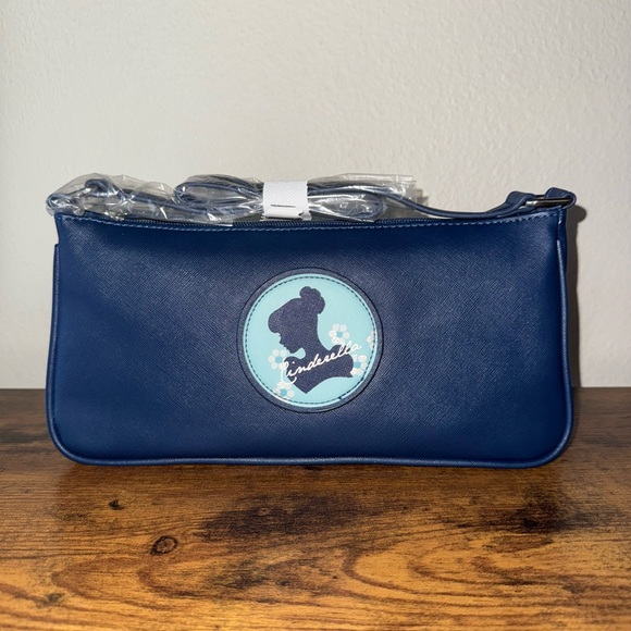 NWT Danielle Nicole Cinderella Crossbody - Picture 1 of 2